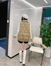 小香羽绒马甲，女装马甲，美惠百合