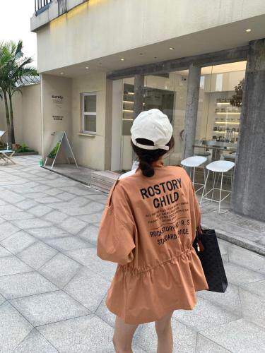 秋款外套三个色，还有卡其，其它，约她