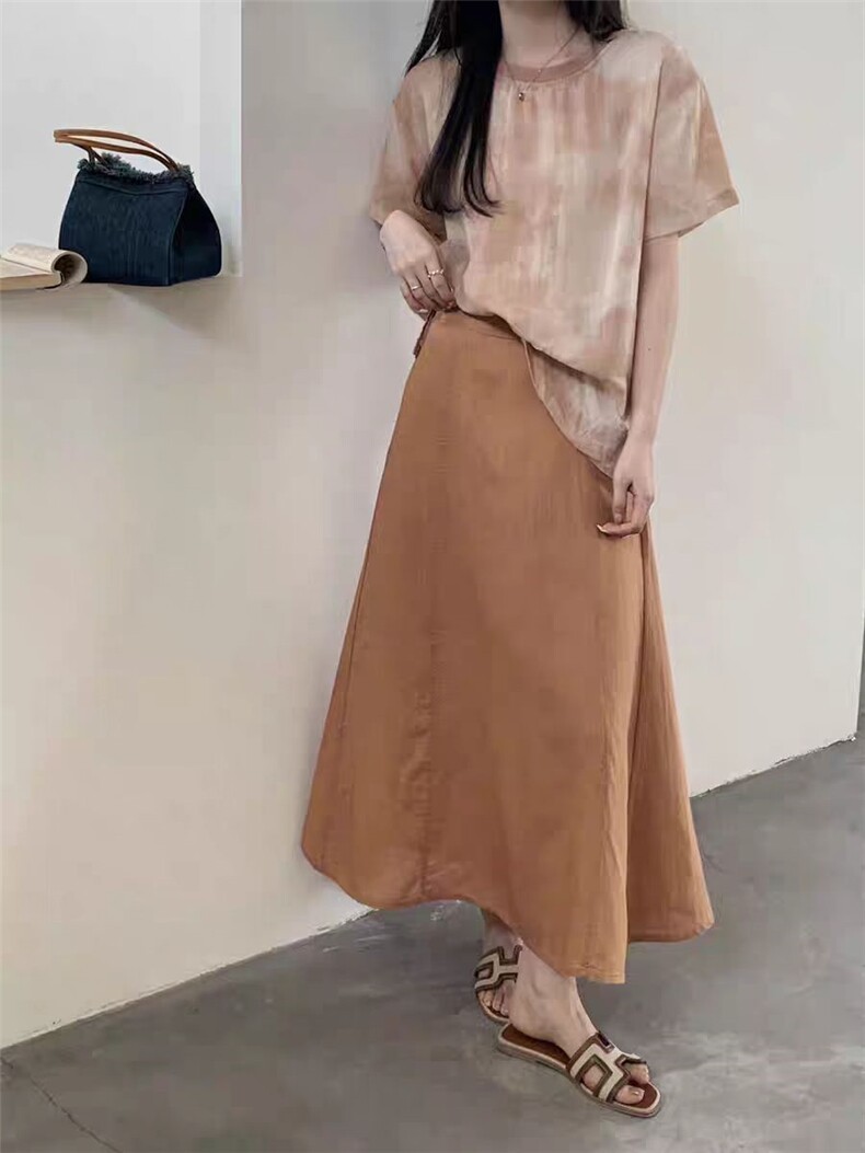 2025年夏季标准中腰百搭中长款A字半身裙时尚百搭通勤简约，女装半身裙，湘姗