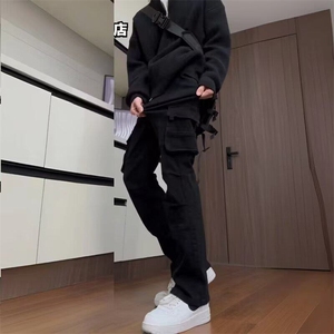 暗黑系cleanfit微喇工装裤男春秋季新款美式复古高街修身显瘦裤子,夏天浅色破洞裤搭配黑色t恤图片