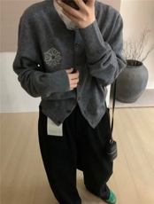 2025年秋季圆领长袖单件常规刺绣小雏菊开衫，女装针织衫/毛衣，伊绒腾羊绒