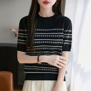 夏季时尚百搭圆领条纹精纺冰丝针织短袖女显瘦大码休闲宽松上衣女图片