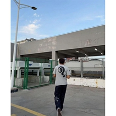 麻灰色