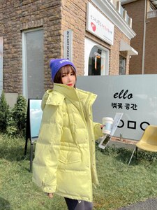 羽绒服糖果色图片