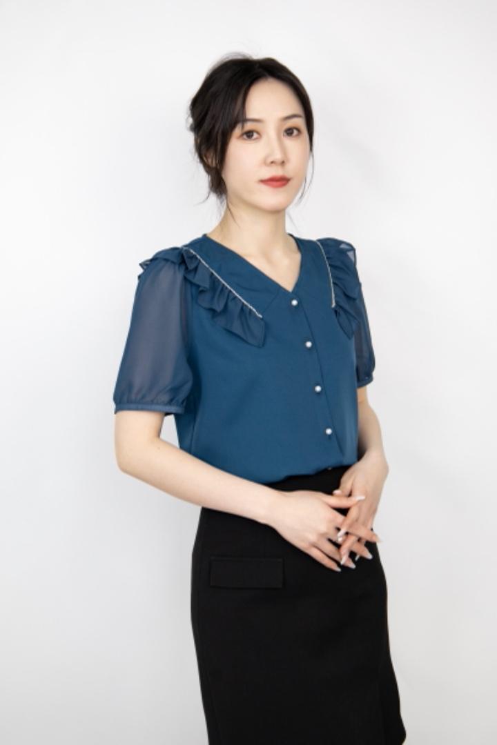 【现货】2022夏季新款钻链波浪小衫,女装其它,依一秀水
