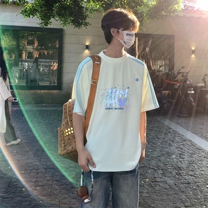 抖音得物品质二开240克宽松纯棉美式潮牌印花三条杠中性风短袖T恤图片