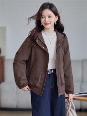 现货!2025年冬季时尚连帽大口袋加绒加厚女外套，女装棉衣/棉服，依恋蒂丝