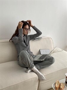 款号：WT0108
名称：坑条条纹打底衫图片