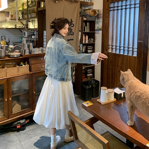 国风新中式刺绣盘扣牛仔短外套女2025春秋新款高级感显瘦夹克上衣图片