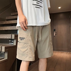 卡其色