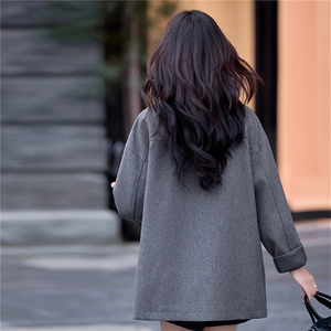 赫本风设计感灰色羊毛大衣女2025年秋冬季宽松休闲遮肚毛呢外套图片