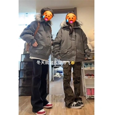 灰色