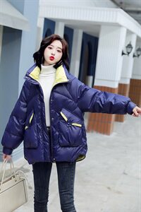 2021新款时尚撞色立领羽绒服 修身显瘦保暖外套图片