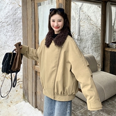 现货：冬装新款拼接羊羔绒翻领休闲派克羽绒服2C135-8953P265K418，女装羽绒服，2C135