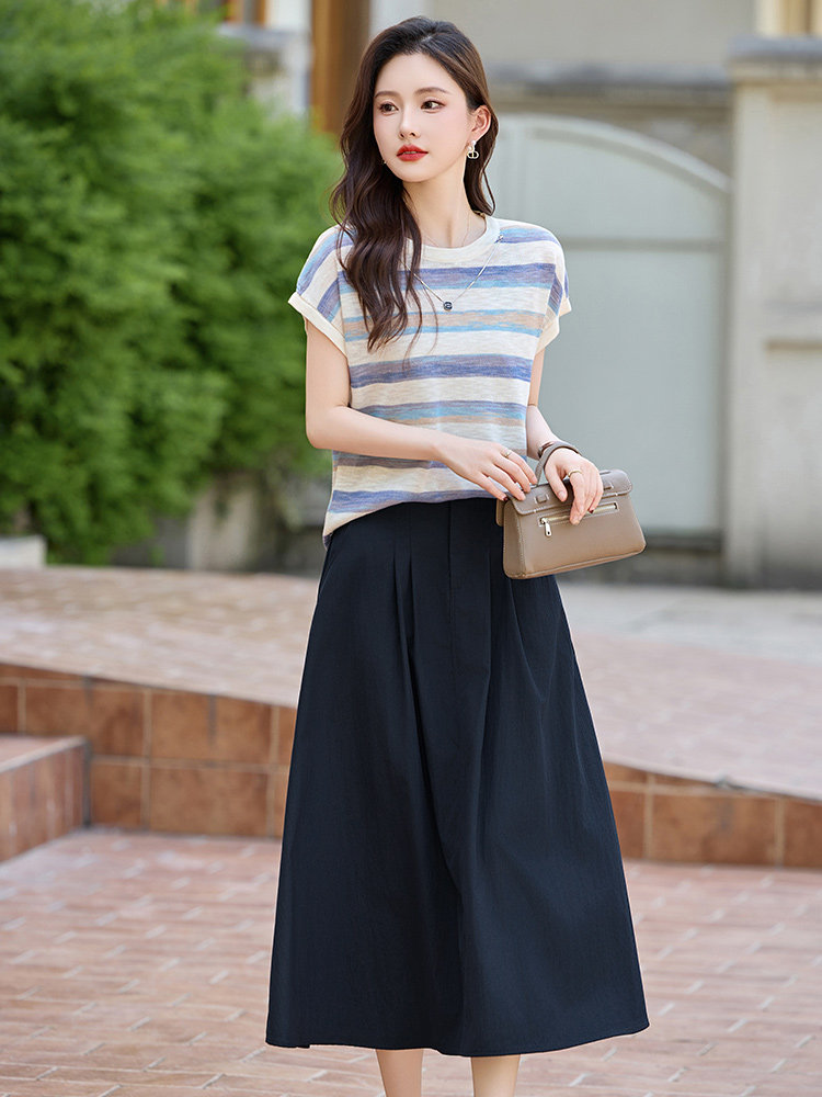 休闲条纹T恤半身裙套装女夏季2025新款巨好看超火夏日漂亮两件套,女装套装/套裙,臻衣坊