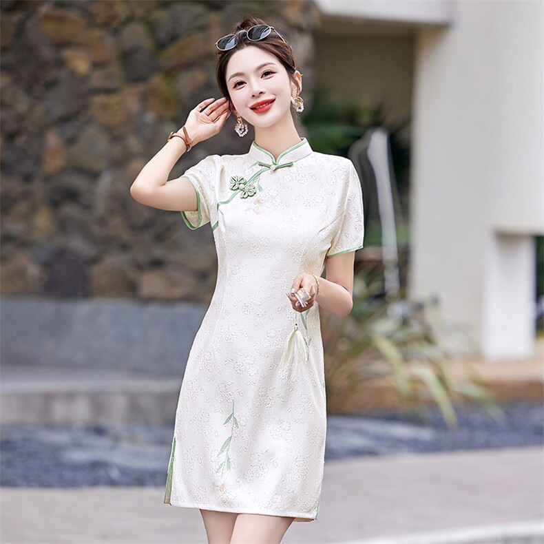 现货2024改良旗袍连衣裙年轻款女夏季新中式高级感禅意碎花裙,女装连衣裙,韩然一族