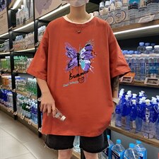 红色