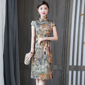 杭州真丝连衣裙女新款蚕改良旗袍2025年夏季新款复古妈妈裙子，女装连衣裙，小荷流