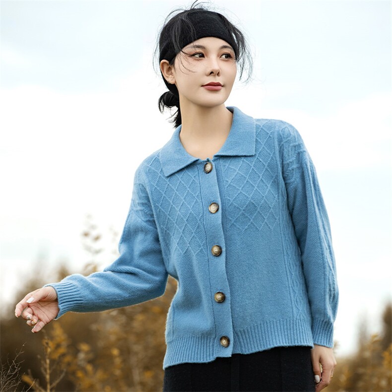 新款菱格坑条翻领单排扣羊毛衫女秋冬新款宽松显瘦针织，女装羊毛衫，佑昭祥羊绒