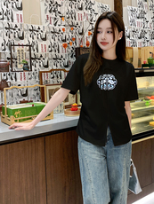 时尚开叉刺绣T恤修身显瘦短袖上衣，女装T恤，鑫慧