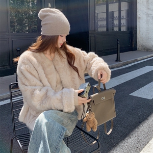 皮毛一体毛茸茸外套女2025冬季新款超好看设计感时尚保暖短款棉服图片