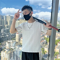 白色