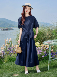 欧货简约高级感时尚套装2026夏新款女流行减龄修身显瘦九分阔腿裤图片