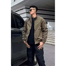 军绿色