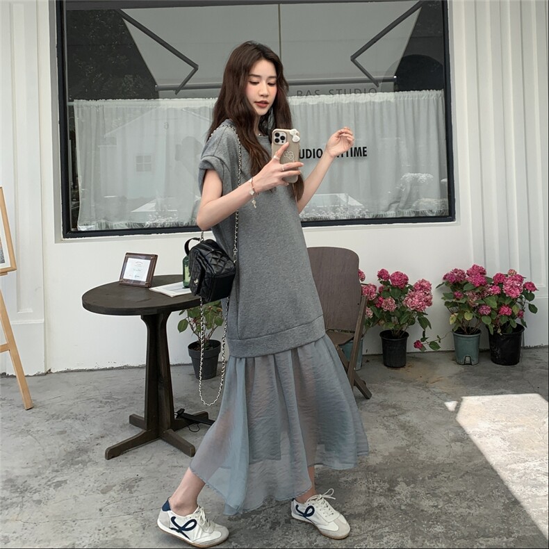 灰色高级感无袖连衣裙女2025夏季新款今年流行薄纱拼接宽松T恤裙图片