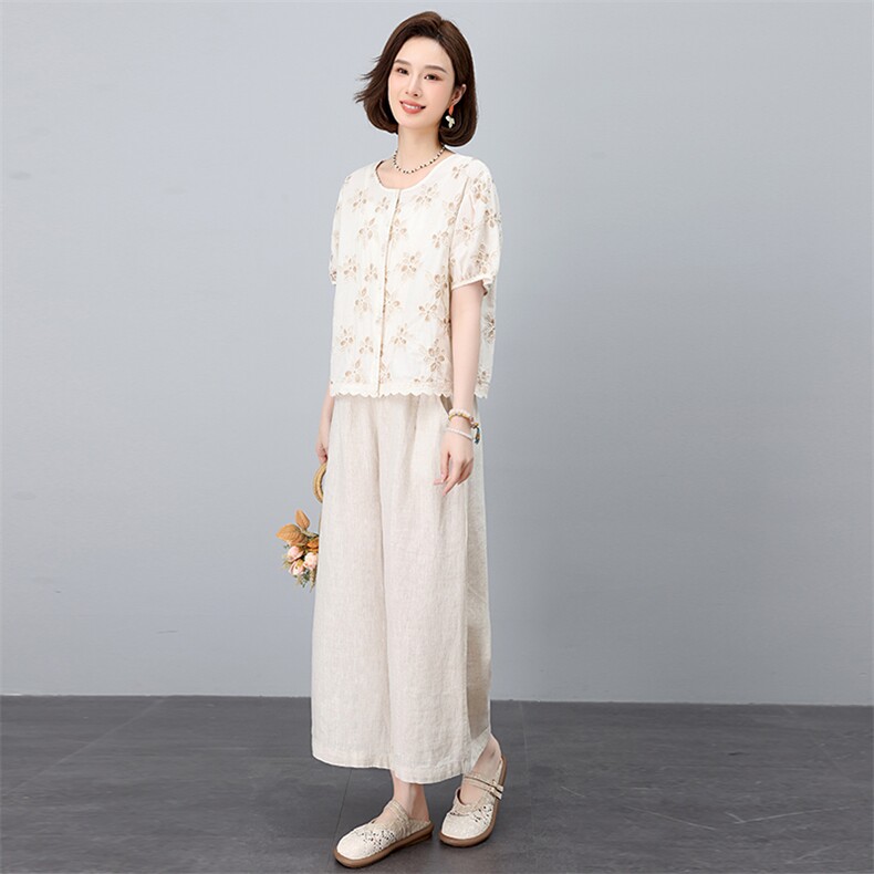 时尚绣花套装女夏季2025年新款妈妈洋气宽松短袖衬衫九分裤两件套,女装套装/套裙,奕阳依阁