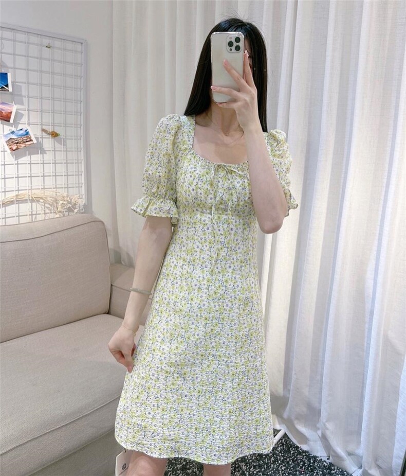 DINOBIENS【现货】夏季新款碎花a字连衣裙短款，女装连衣裙，迪诺比亚