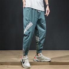 藏青色