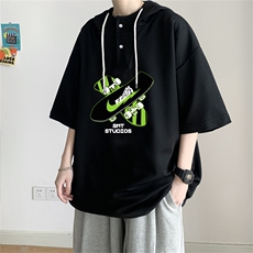 黑色