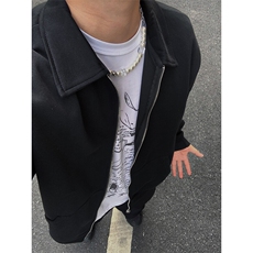 黑色