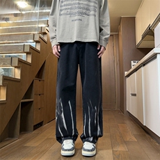 黑色