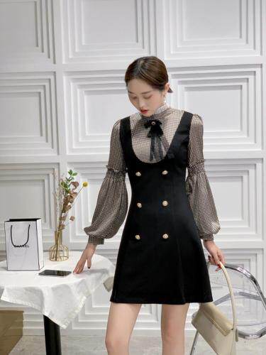 现货春装新款连衣裙款式丰富你想要的我们都有欢迎采购，女装连衣裙，一露玛娜