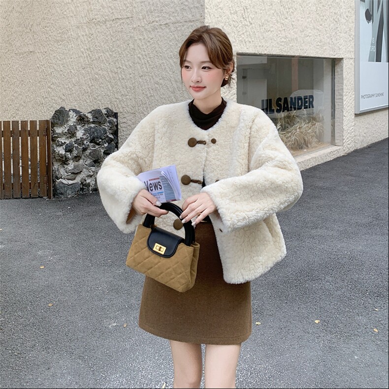 杏色短款小香风羊羔毛外套女2025冬新款小个子保暖加厚毛茸茸上衣,女装短外套,浙宝210（原浙宝191）