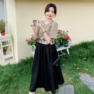 法式碎花拼接假两件连衣裙女夏2024新款设计感小众慵懒风t恤裙潮图片