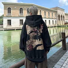 黑色
