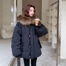 新款90绒牛角扣羽绒服真毛领2D014-10043-P385-K578，女装短外套，2D014