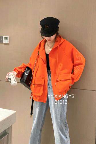 妍妍香衣舍21016。韩版连帽休闲刺绣外套，女装，香衣舍