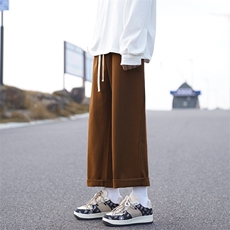 咖啡色