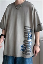 灰色