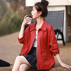 红色外套女春秋时尚百搭2025年新款妈妈高端洋气风衣欧货夹克上衣，女装短外套，丽影随形