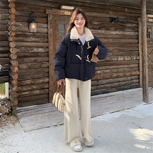 咖色羊羔毛领牛角扣灯芯绒羽绒服女冬季2025新款流行爆款加厚外套图片