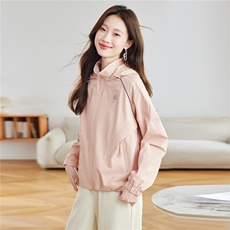 洋气减龄粉色连帽短款外套女2025秋季新款小个子宽松休闲夹克上衣，女装短外套，慕咨