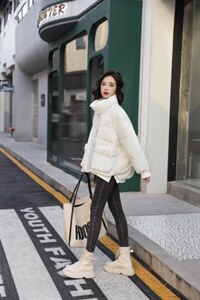 新款羽绒服图片