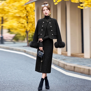 时尚小香风套装裙女2025年冬季新款爆款气质超好看羽绒服两件套装图片