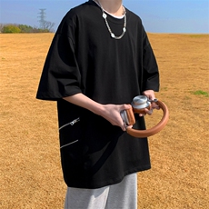 黑色