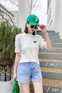 新款夏装短?小衫全新上架图片